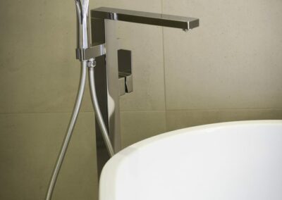 CityBeachEnsuite4
