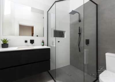 Doubleview Bath ensuite1