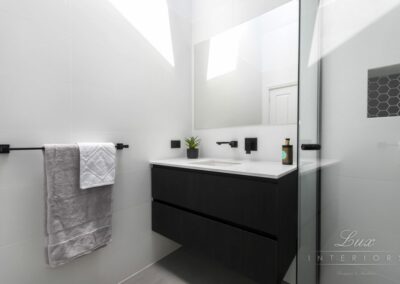 Doubleview Bath ensuite2