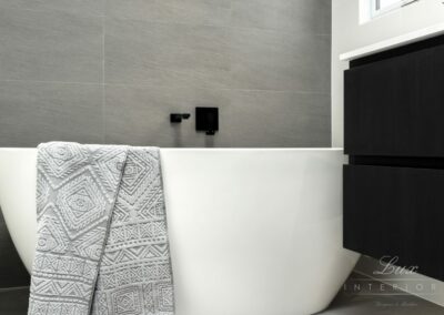Doubleview Bath ensuite9