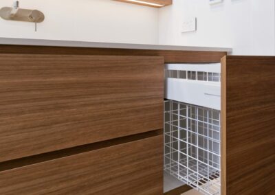 Laundry hamper for dirty clothes