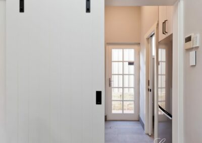 Laundry & Fridge recess entrance