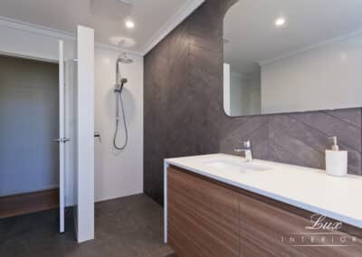 Carine Bathroom 9927