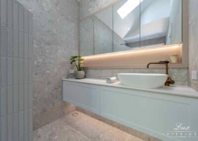 Doubleview Bathroom 6256