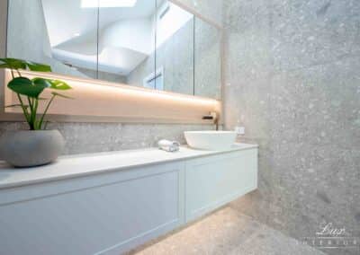 Doubleview Bathroom 6274