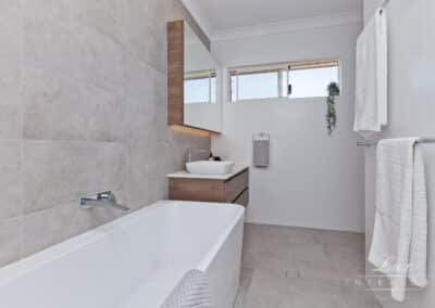 Landsdale Bathroom 1333