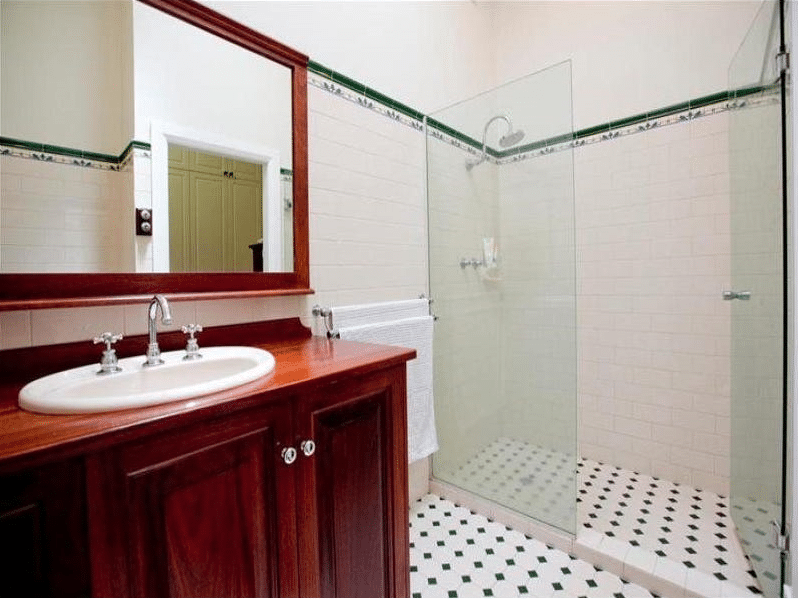 Mount Lawley Traditional Skylit Ensuite - Before