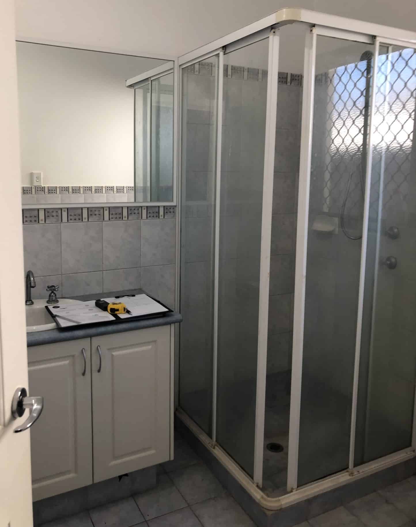 Monochrome Ensuite before renovation