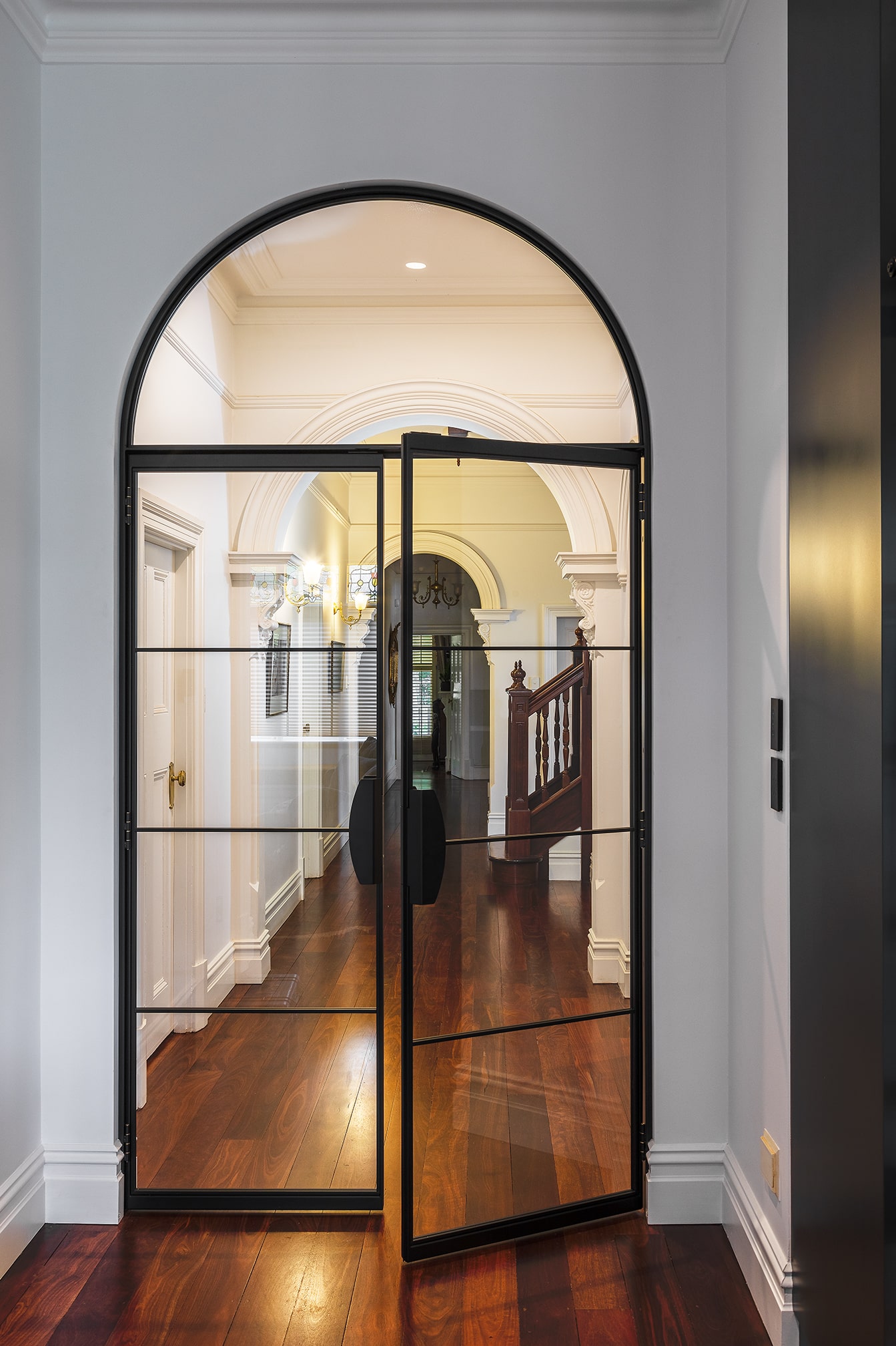 LUX_PARKST_028_small Industrial style kitchen renovation with curved black aluminium internal french doors