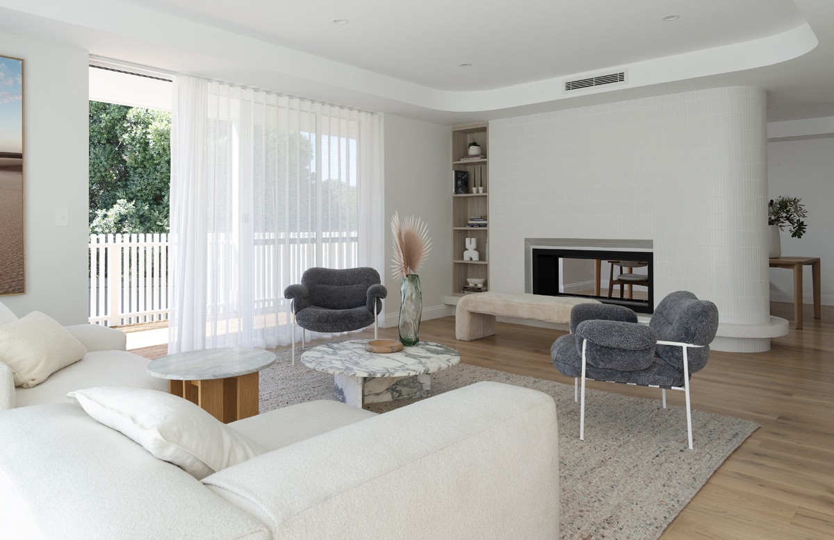 Mid-century modern contemporary ensuite reno with warm neutral tone